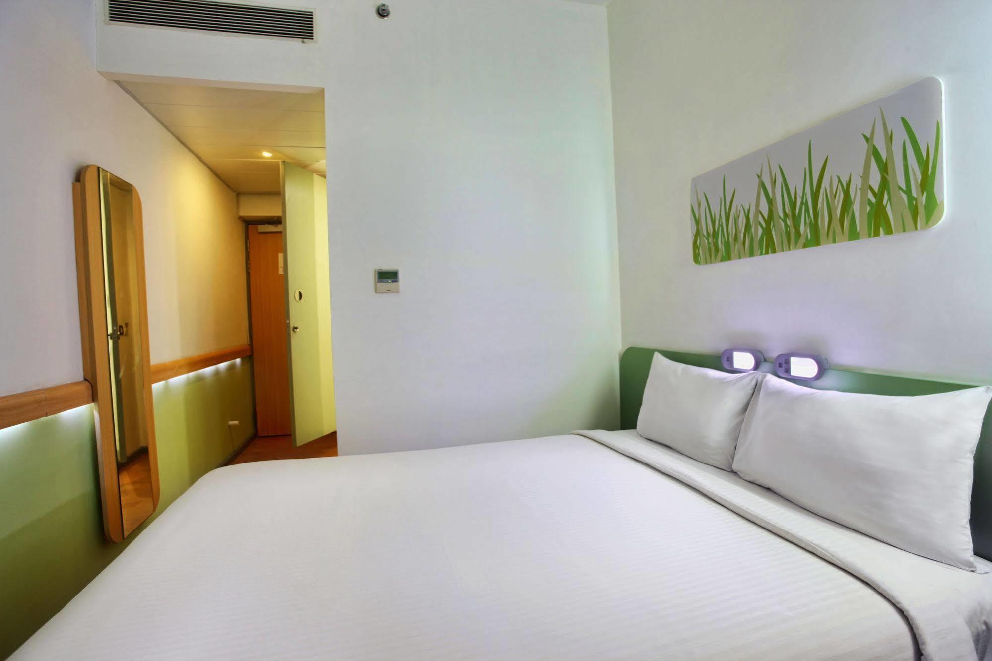 Hotel Caspia Pro Greater Noida Zewnętrze zdjęcie